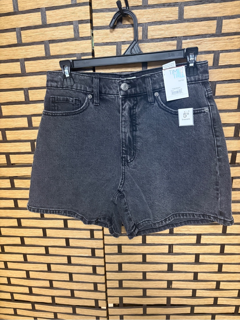 Time and tru black jean shorts size 4
